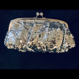 ELEGANT Sequin Silver Clutch